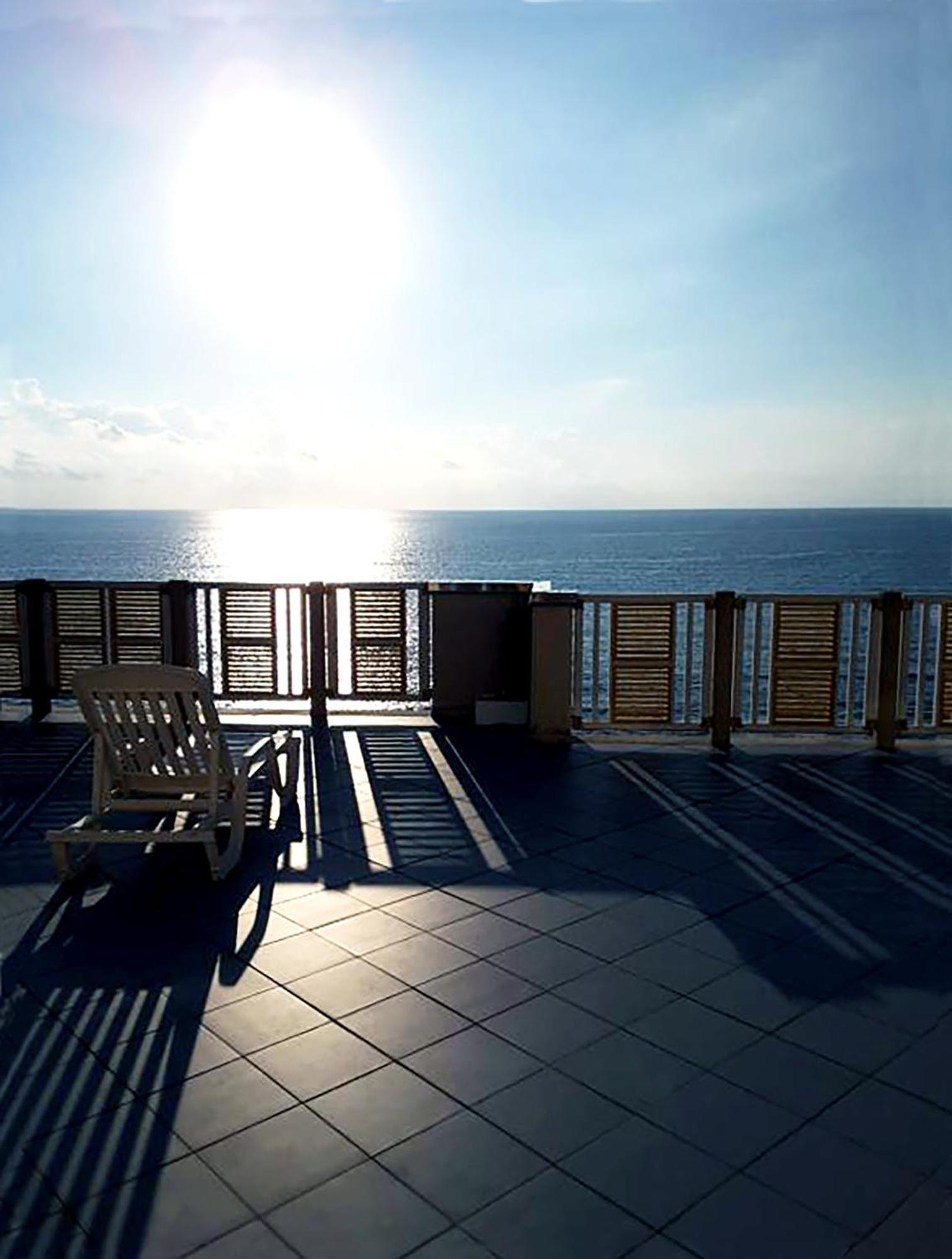 Hotel E Residence Il Faro אצ'יארולי מראה חיצוני תמונה